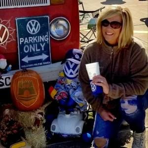 Meet your Posher, Traci